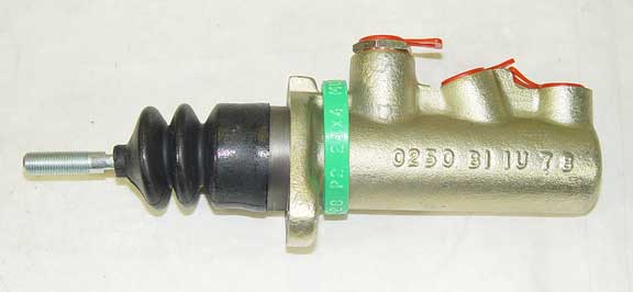 MASTER CYLINDER